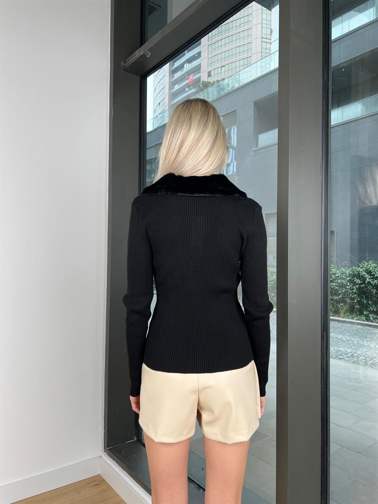 Önü Yarım Fermuarlı Yakası Kledson Kadın Siyah Yaka Tüylü Kazak 24k000112