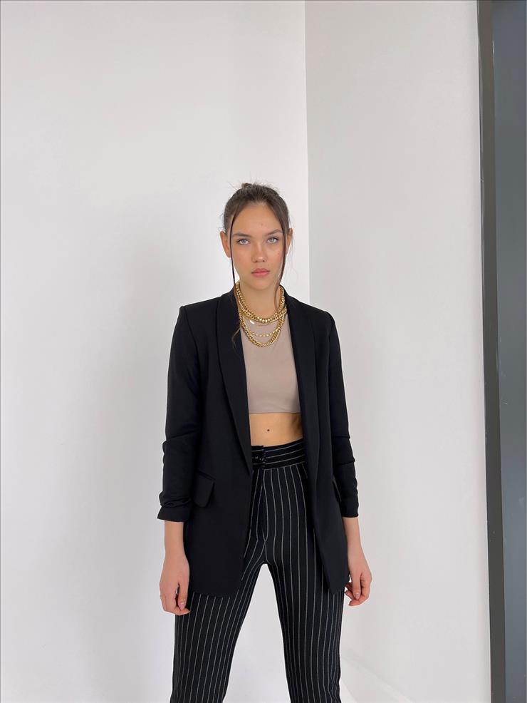 Kol Ucu Büzgü Detaylı Kruvaze Yaka Deasia Kadın Siyah Blazer Ceket 23Y000020