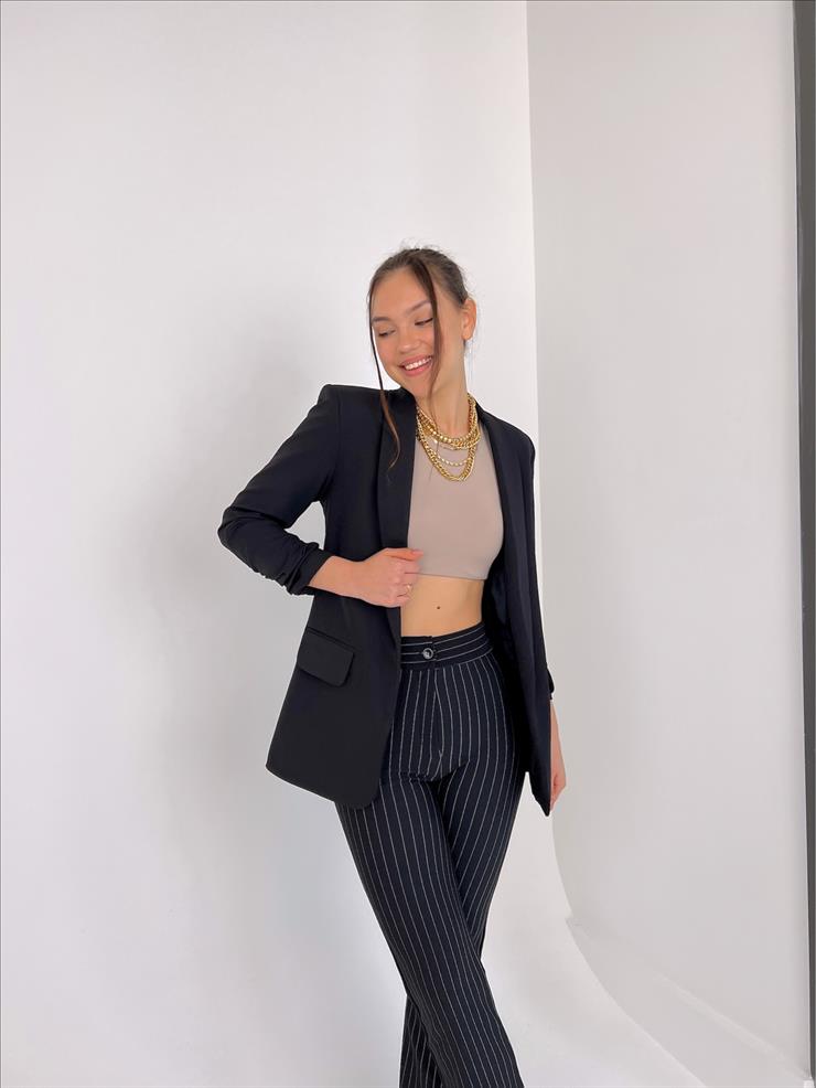 Kol Ucu Büzgü Detaylı Kruvaze Yaka Deasia Kadın Siyah Blazer Ceket 23Y000020