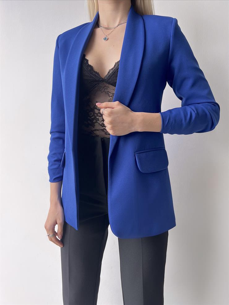 Kol Ucu Büzgü Detaylı Kruvaze Yaka Deasia Kadın Saks Blazer Ceket 23Y000020