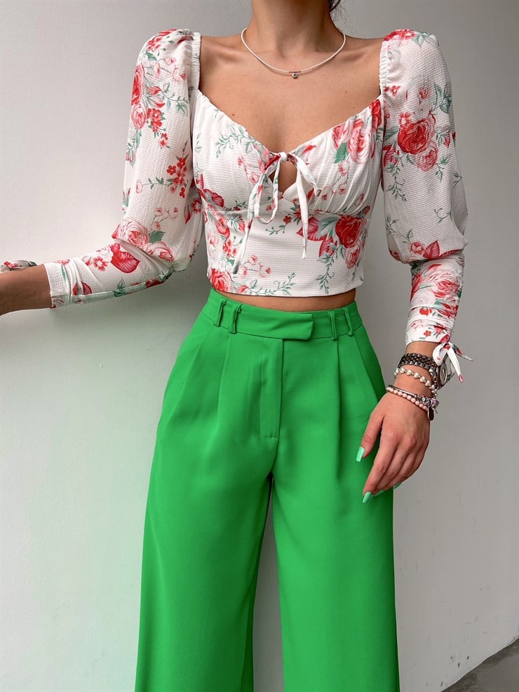 Kol Ve Yaka Bağcık Ayarlamalı Çiçekli Jose Kadın Kırmızı Crop Bluz 22K000537