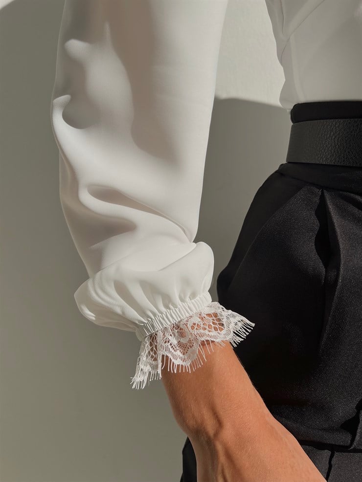 Kol Ve Yakası Dantel Detay Düğmeli Rosita Kadın Beyaz Bluz 22Y000243