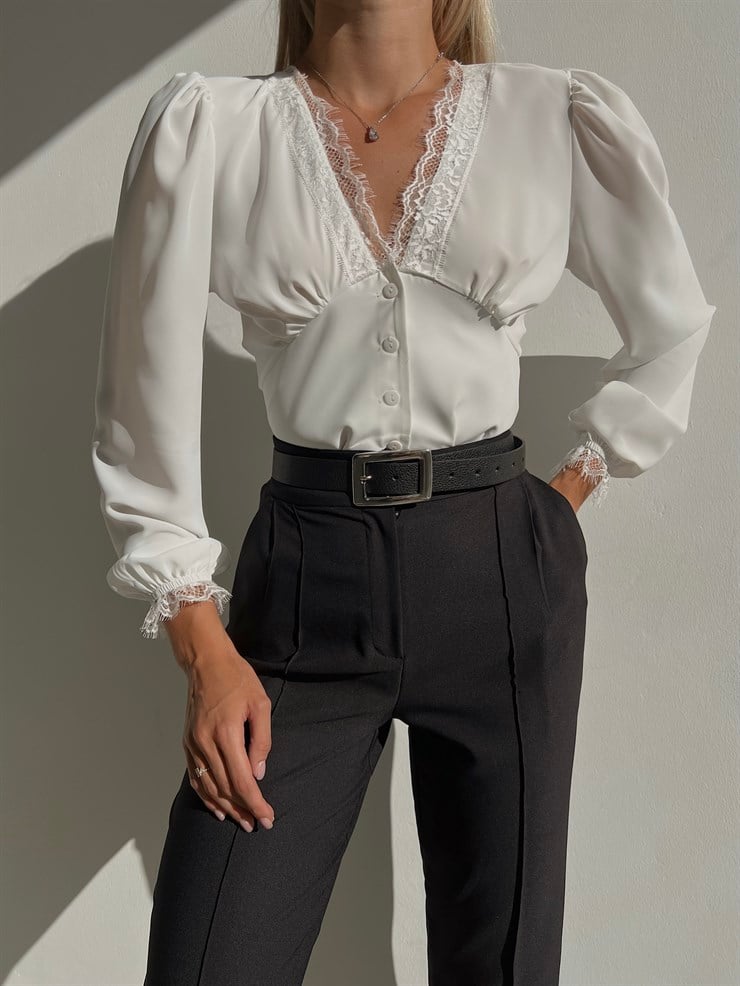 Kol Ve Yakası Dantel Detay Düğmeli Rosita Kadın Beyaz Bluz 22Y000243