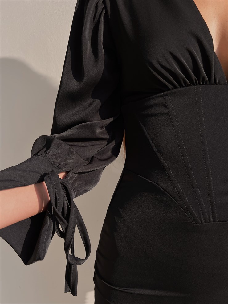 Korse Derin V Yaka Bağlama Detaylı Uzun Kol Reynold Kadın Siyah Mini Elbise 23K000038