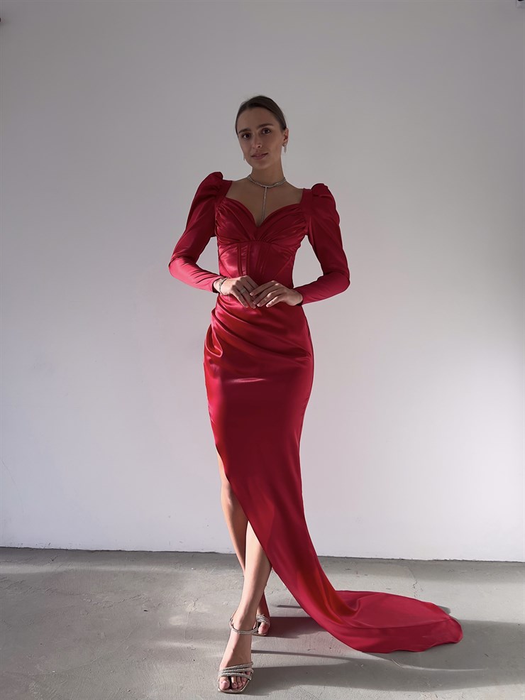 Korse Kalp Yaka Uzun Kollu Derin Yırtmaçlı Uzun Kuyruk Detay Syed Kadın Kırmızı Elbise 23K000175