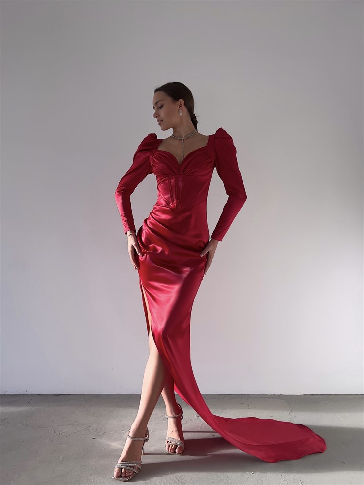 Korse Kalp Yaka Uzun Kollu Derin Yırtmaçlı Uzun Kuyruk Detay Syed Kadın Kırmızı Elbise 23K000175