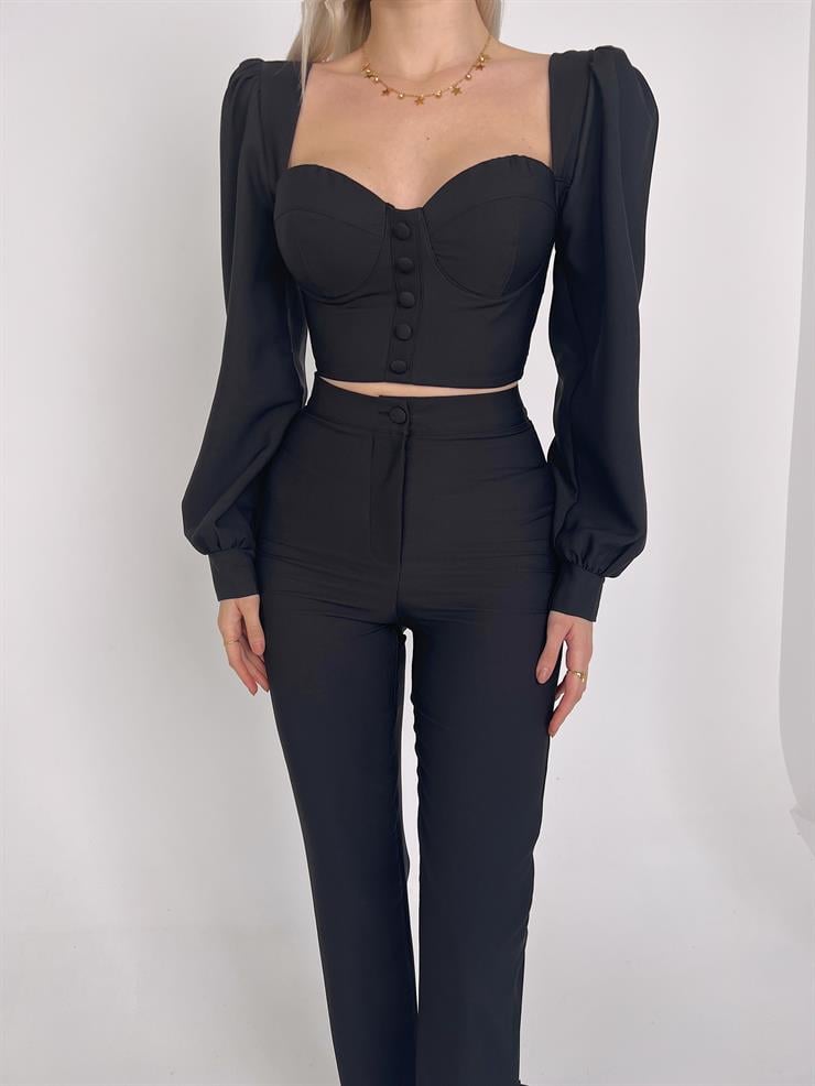 Kalp Yaka Önü Düğme Detaylı Crop Önü Düğme Kapamalı Bol Paça Pantolon Koşar Kadın Siyah Alt Üst Takım 23Y000123