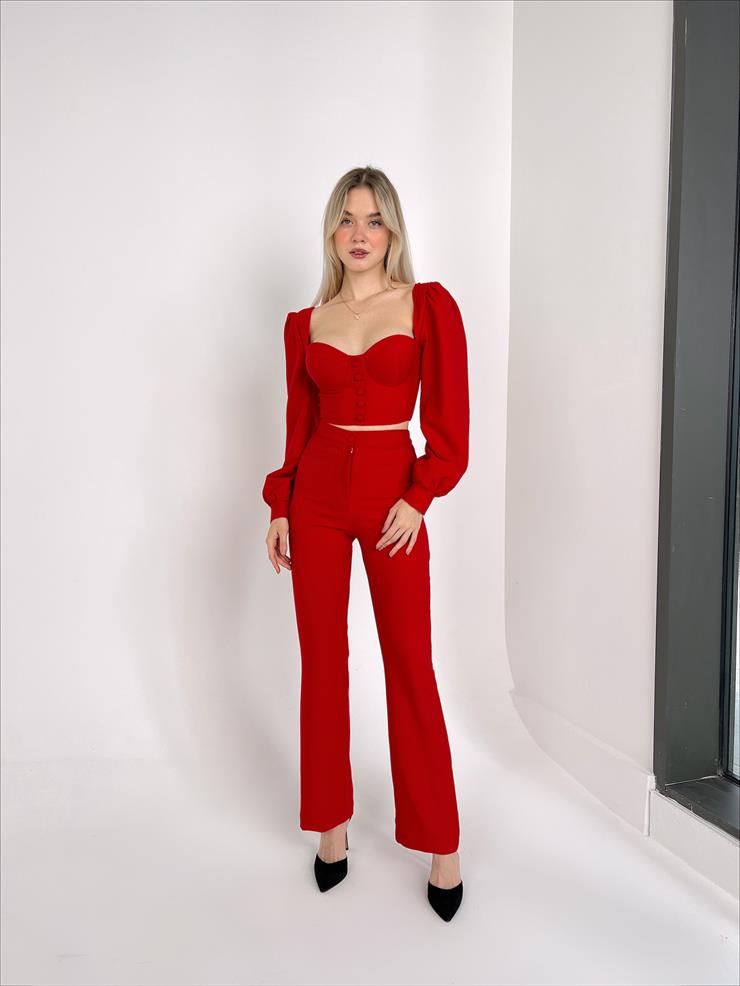 Kalp Yaka Önü Düğme Detaylı Crop Önü Düğme Kapamalı Bol Paça Pantolon Koşar Kadın Kırmızı Alt Üst Takım 23Y000123