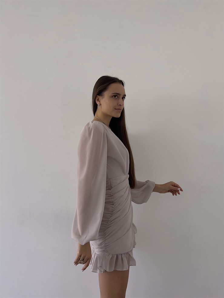 Kruvaze Yaka Drapeli Etek Kısmı Fırfırlı Amara Kadın Taş Renk Mini Elbise 22Y000015