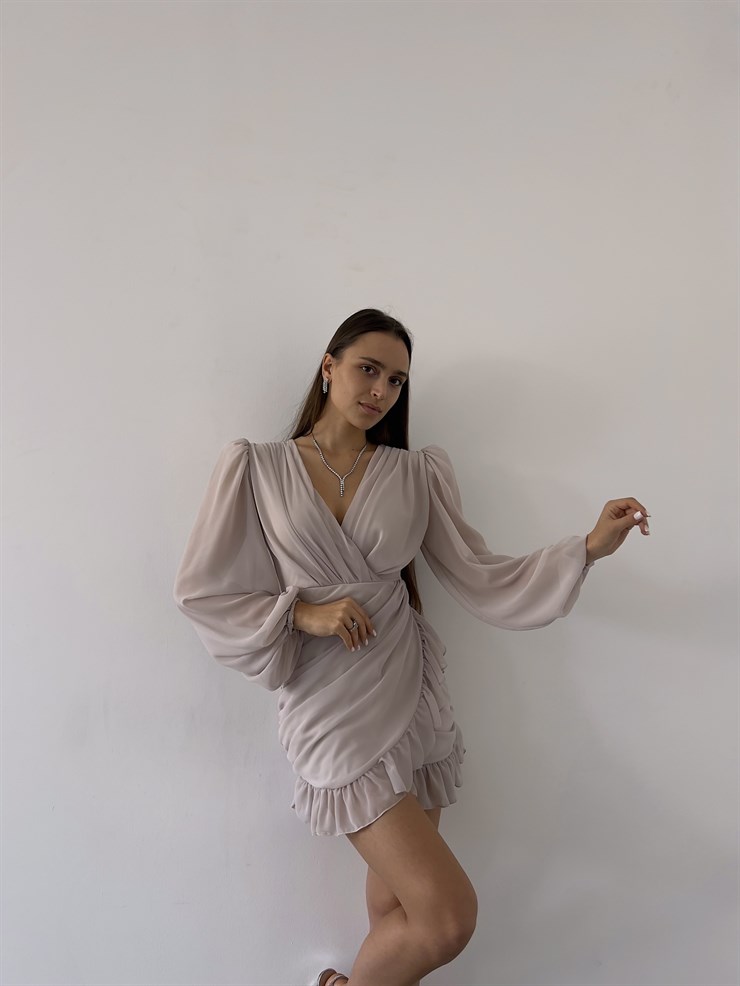 Kruvaze Yaka Drapeli Etek Kısmı Fırfırlı Amara Kadın Taş Renk Mini Elbise 22Y000015