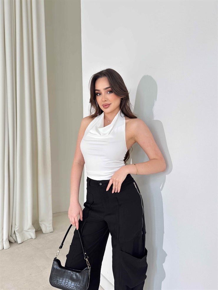 Arkası Aksesuarlı Degaje Yaka Beyaz Lacy Kadın Bluz 26Y245