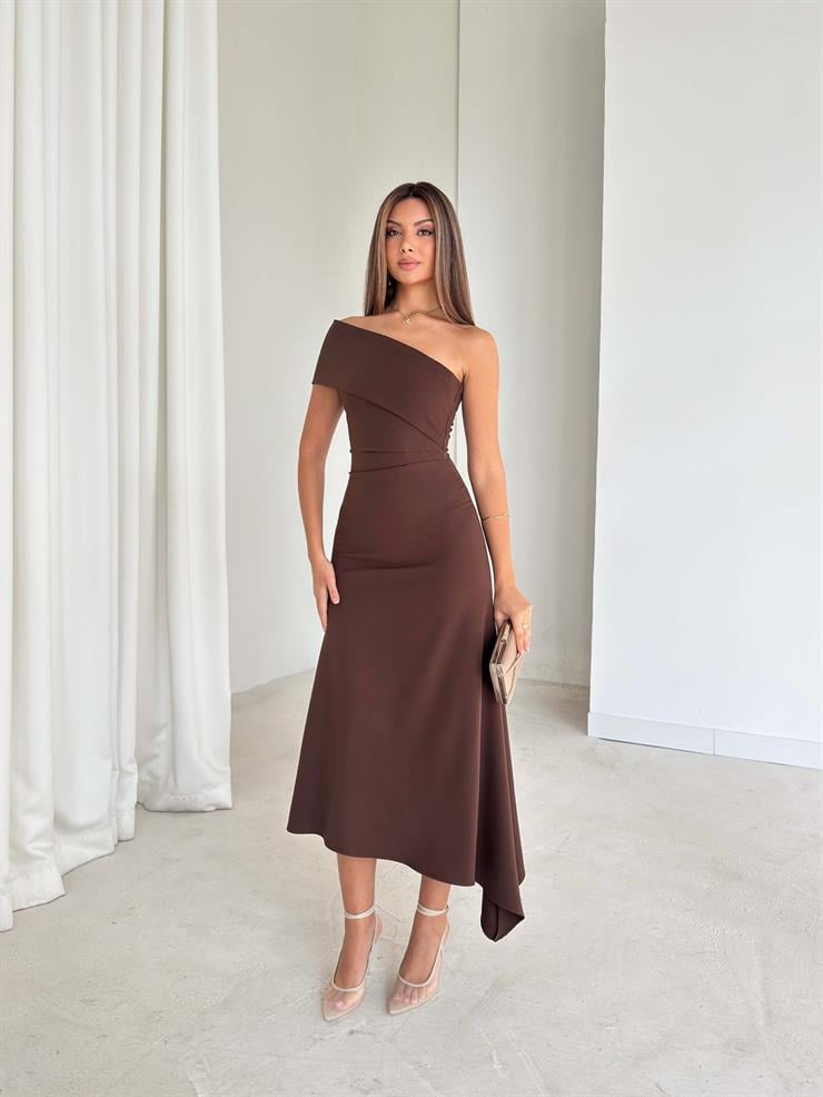 Eteği Ve Yakası Asimetrik Lamleri Kahve Kadın Midi Elbise 26K200