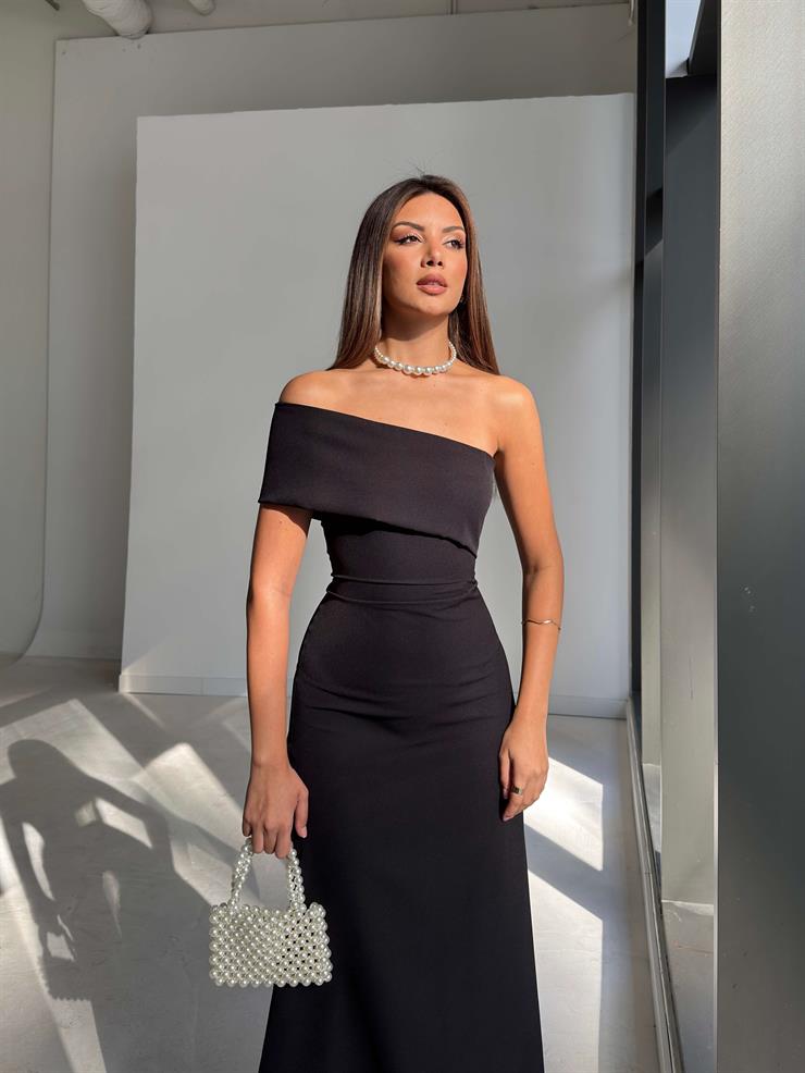 Eteği Ve Yakası Asimetrik Lamleri Siyah Kadın Midi Elbise 26K200