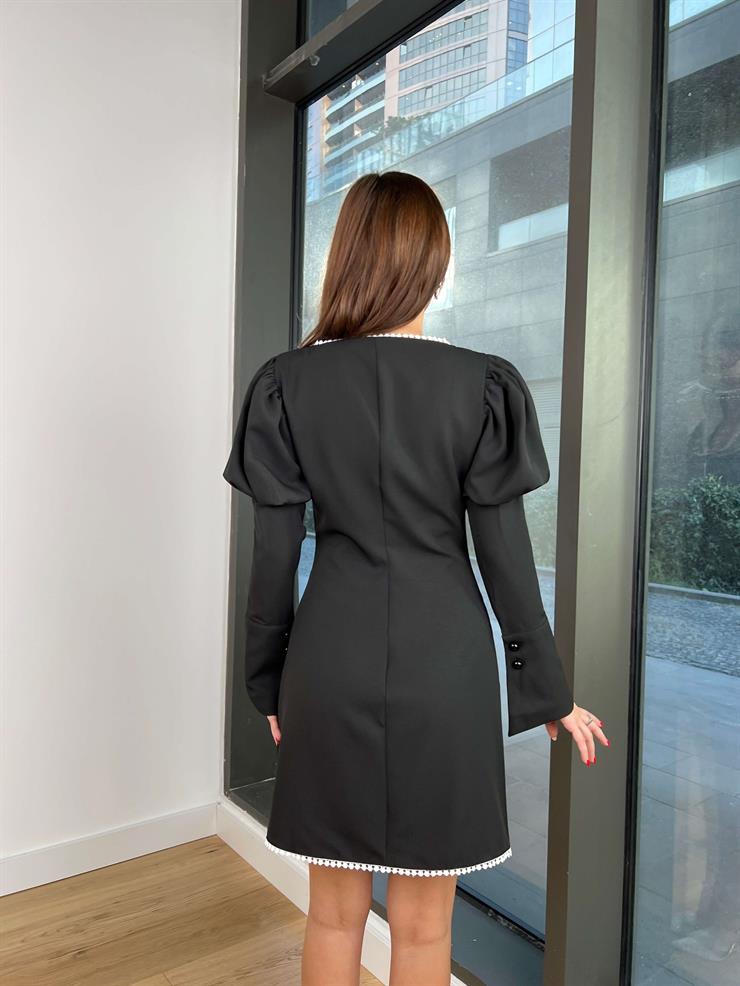 Kare Yaka Balon Kol Önü Düğme Detaylı Lanira Kadın Siyah Mini Elbise 24k404