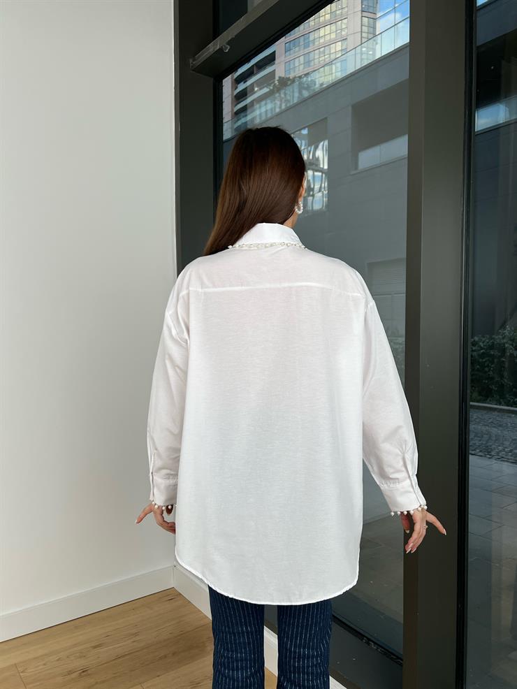 Yakası Ve Kolu Boncuk Detaylı Lariy Kadın Beyaz Gömlek 24Y022