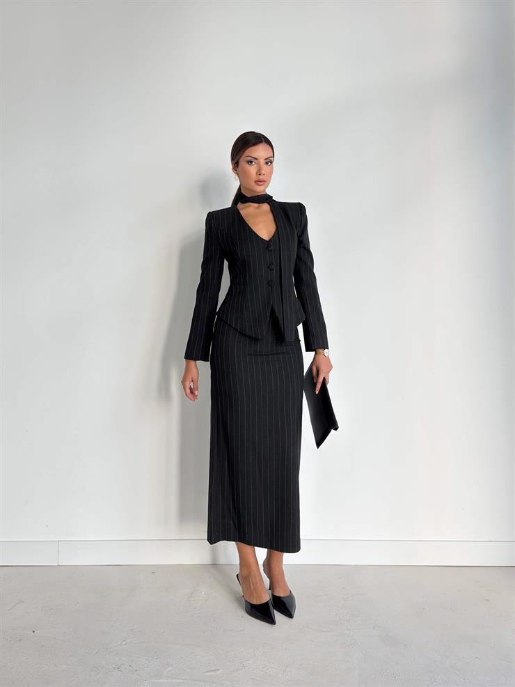 Yırtmaçlı Belden Oturtmalı Larle Antrasit Kadın Etek 26K032