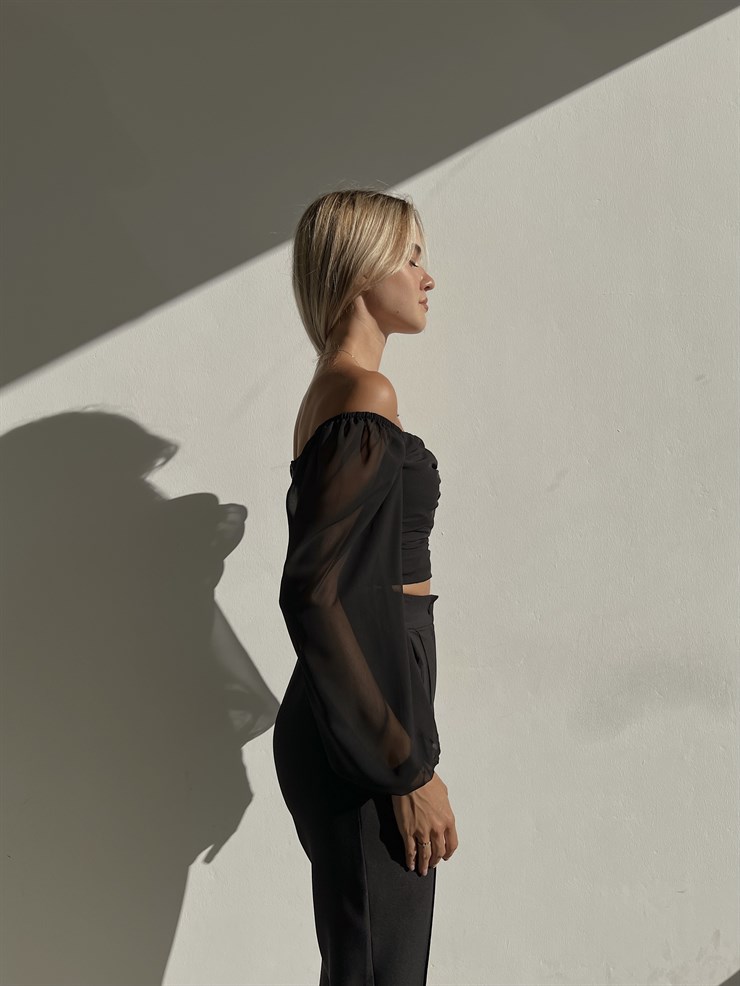 Lastikli Kol Göğüsü Drape Düğme Detay Tyra Kadın Siyah Bluz 22K000570