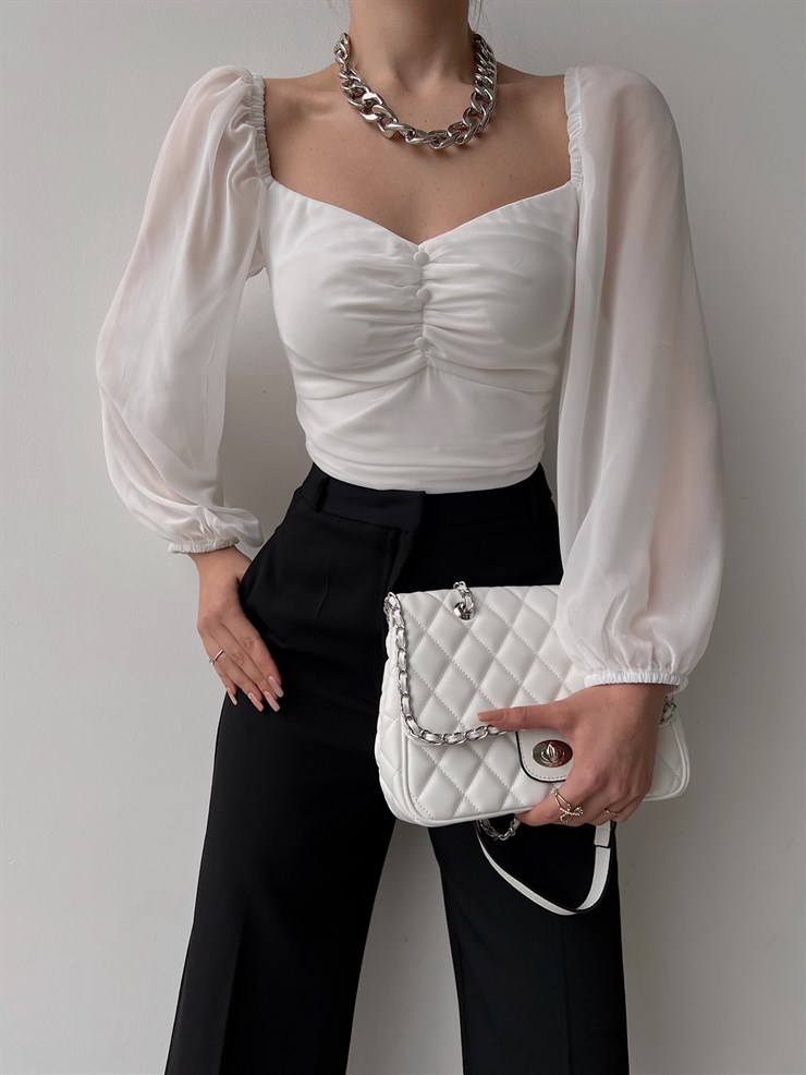 Lastikli Kol Göğüsü Drape Düğme Detay Tyra Kadın Beyaz Bluz 22K000570