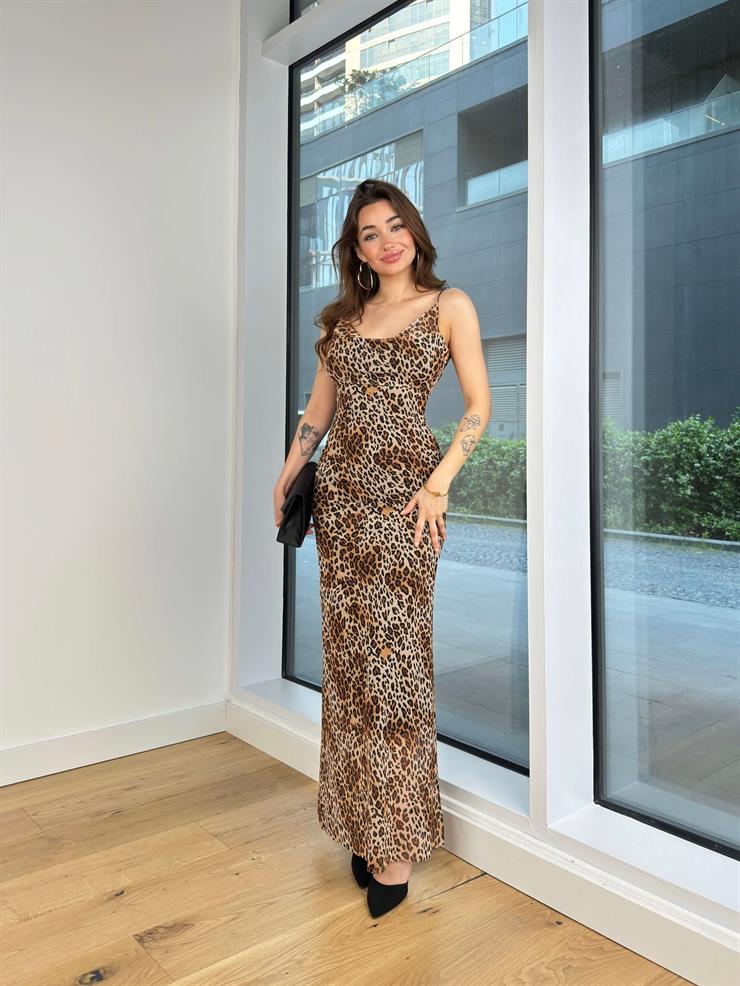 Degaje Yaka İnce Askılı Launa Kadın Leopar Desenli Uzun Elbise 24Y524