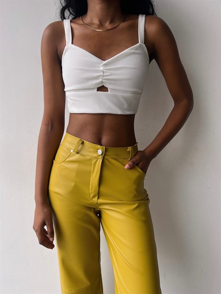 V Yaka Göğüs Pencere Detay Lauri Kadın Askılı Beyaz Crop 23K000152