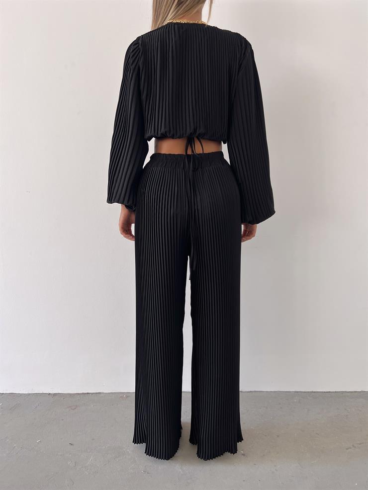 Yüksel Bel Lastikli Lauro Kadın Siyah Pileli Pantolon 23Y000476