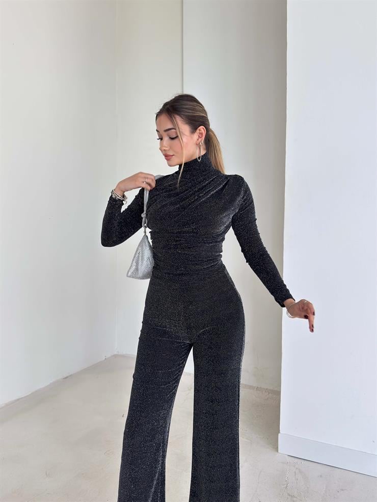 Parlak Boğazlı Drape Detaylı Ledila Siyah Kadın Bluz 26K150