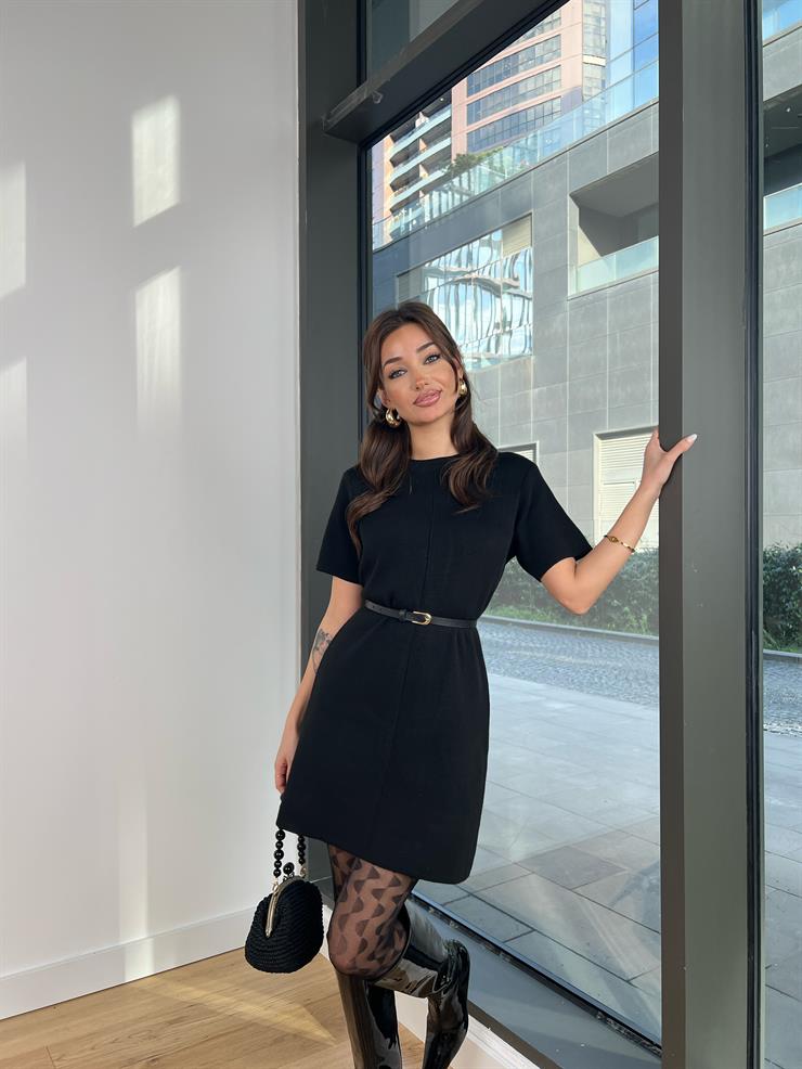 Bisiklet Yaka Kısa Kollu Lenia Kadın Siyah Triko Mini Elbise 24k438