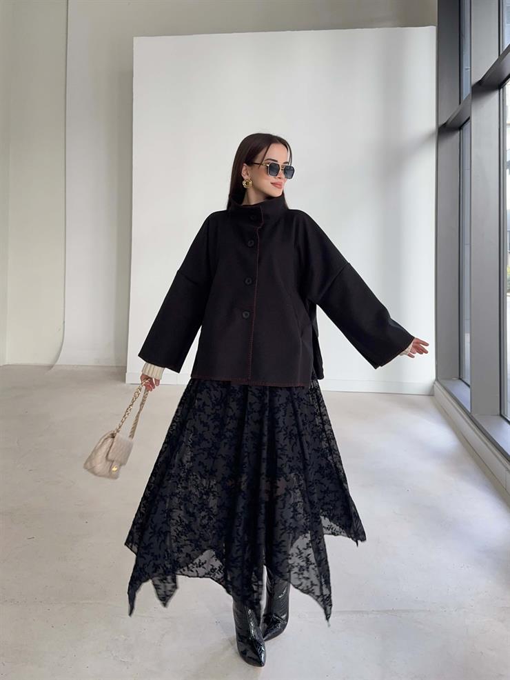 Önü Düğmeli Hakim Yaka Geniş Kol Lenro Siyah Kadın Mont 26K373