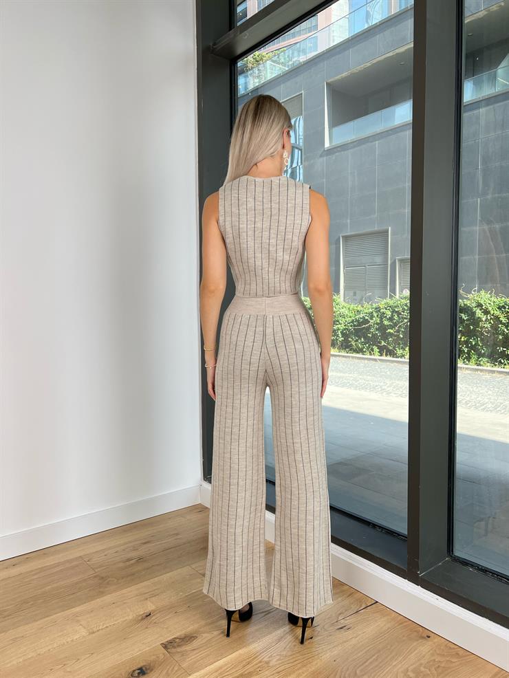 Önü Düğme Kapamalı Crop Yelek Yüksek Bel Bol Paça Pantolon Lesa Kadın Çizgili Taş Triko Takım 24k000159