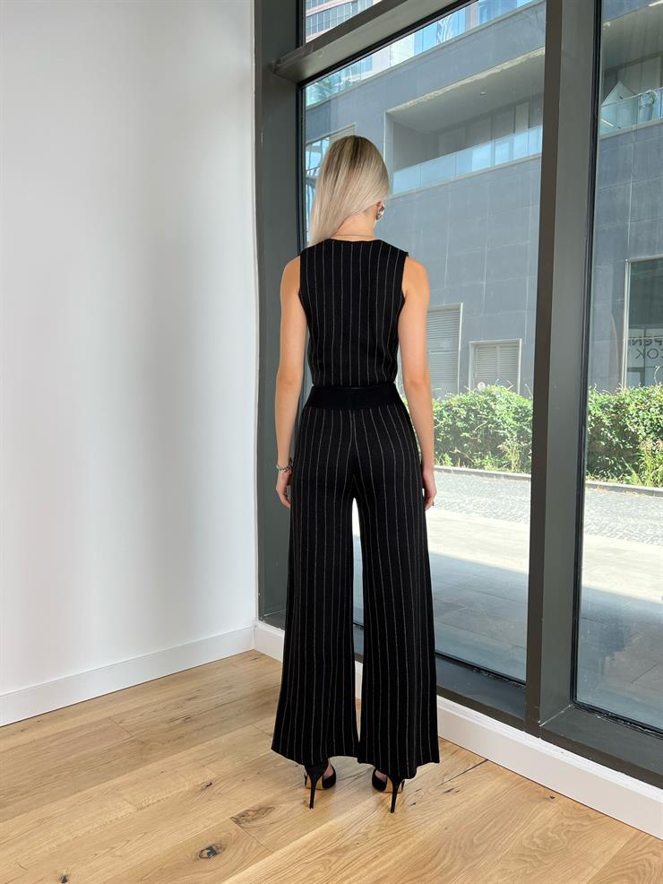 Önü Düğme Kapamalı Crop Yelek Yüksek Bel Bol Paça Pantolon Lesa Kadın Çizgili Siyah Triko Takım 24k000159