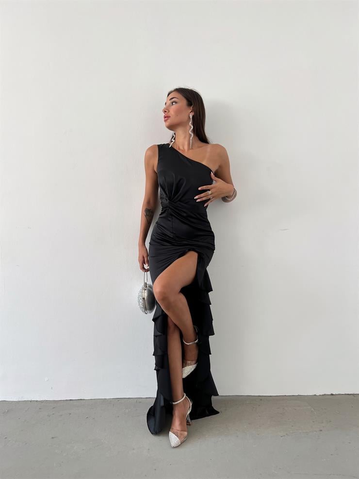 Tek Omuz Bel Kısmı Büzgü Detaylı Etek Ucu Fırfırlı Lilli Kadın Siyah  Elbise 23Y000606