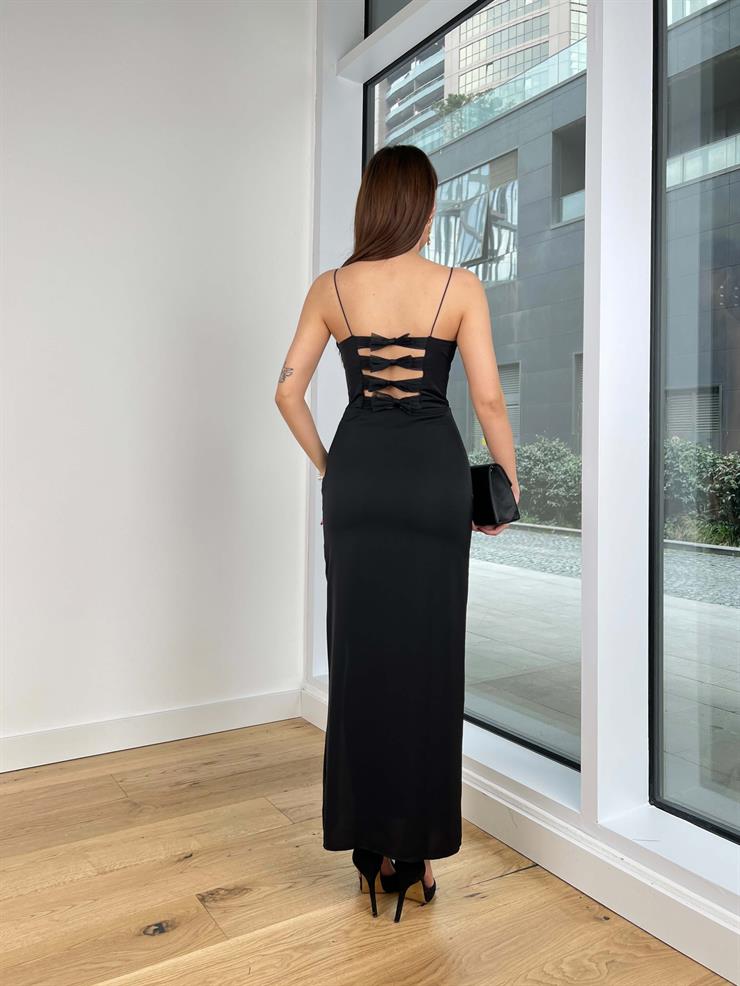 İnce Askılı Degaje Yaka Arkası Fiyonk Detaylı Lines Kadın Siyah Elbise 24Y210