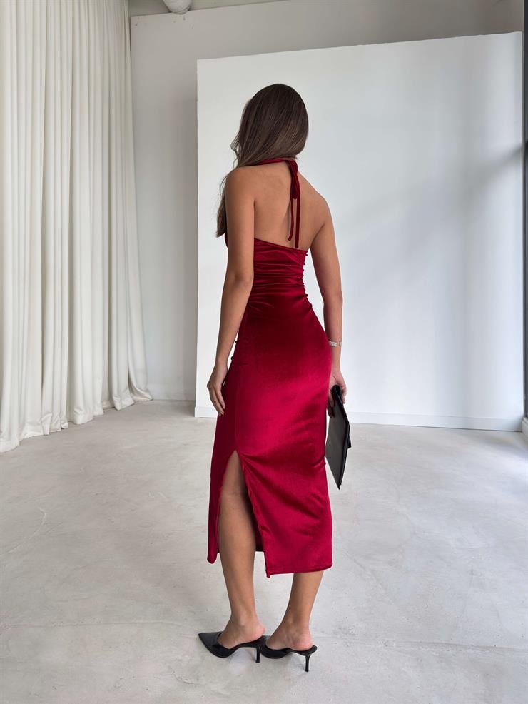 Aksesuarlı Boyundan Bağlamalı Yanı Yırtmaçlı Lirana Kırmızı Kadın Kadife Elbise 26K252