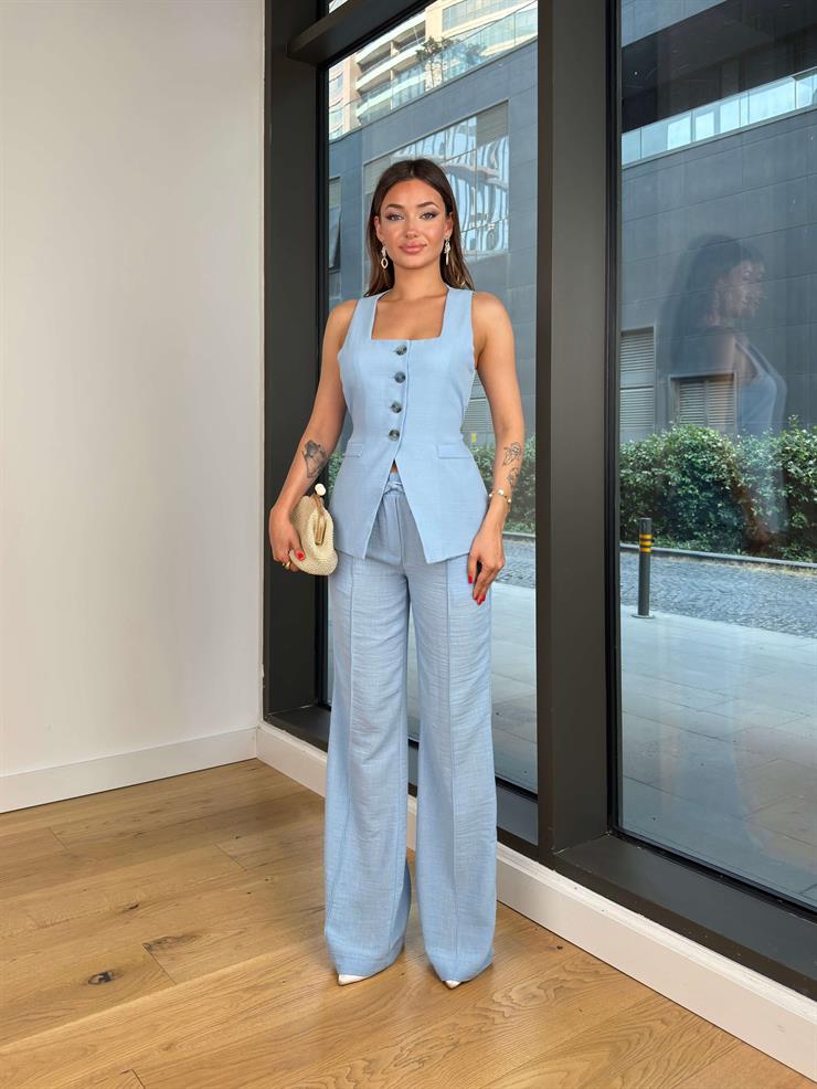 Kare Yaka Kalın Askılı Düğmeli Bluz Bol Paça Pantolon Lorka Mavi Kadın Takım 25Y448