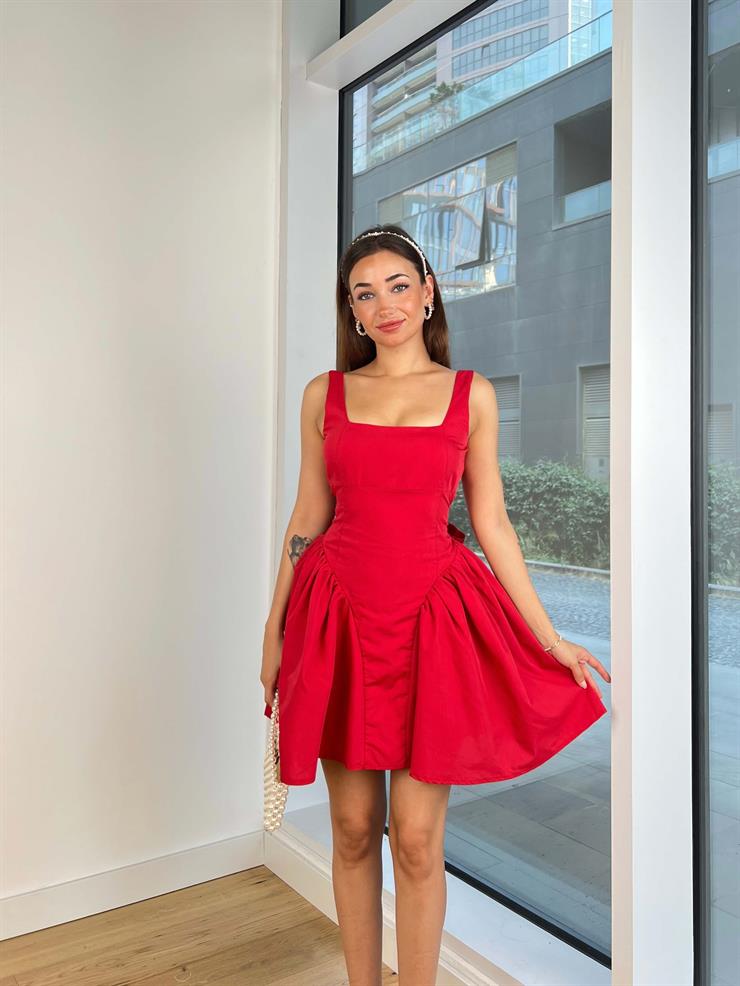 Kalın Askılı Kare Yaka Sırtı Açık Arkadan Bağlama Detaylı Lubom Kadın Kırmızı Mini Elbise 24Y822