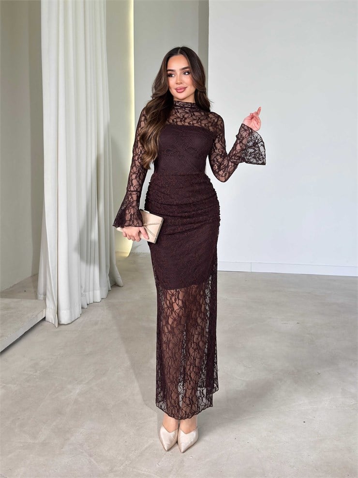 Boğazlı İspanyol Kol Yanı Drapeli Dantelli Maxi Boy Kahverengi Lucia Kadın Elbise 26Y765