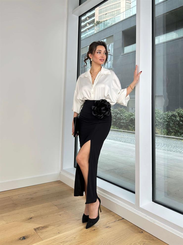 Yüksek Bel Aksesuarlı Yırtmaçlı Lukas Kadın Siyah Etek 24Y232