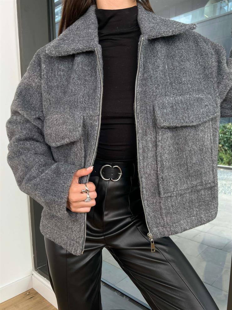 Önü Büyük Cepli Fermuar Kapamalı Magali Kadın Gri Mont 24k220