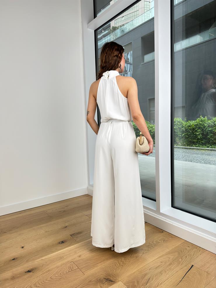 Kolsuz Boğazlı Beli Kemerli Paçası Geniş Malony Kadın Beyaz Tulum 24Y486