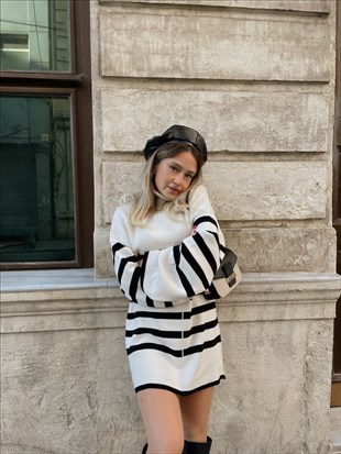 Geniş Kol Çizgili Salaş Marc Kadın Beyaz Kazak 22K000434