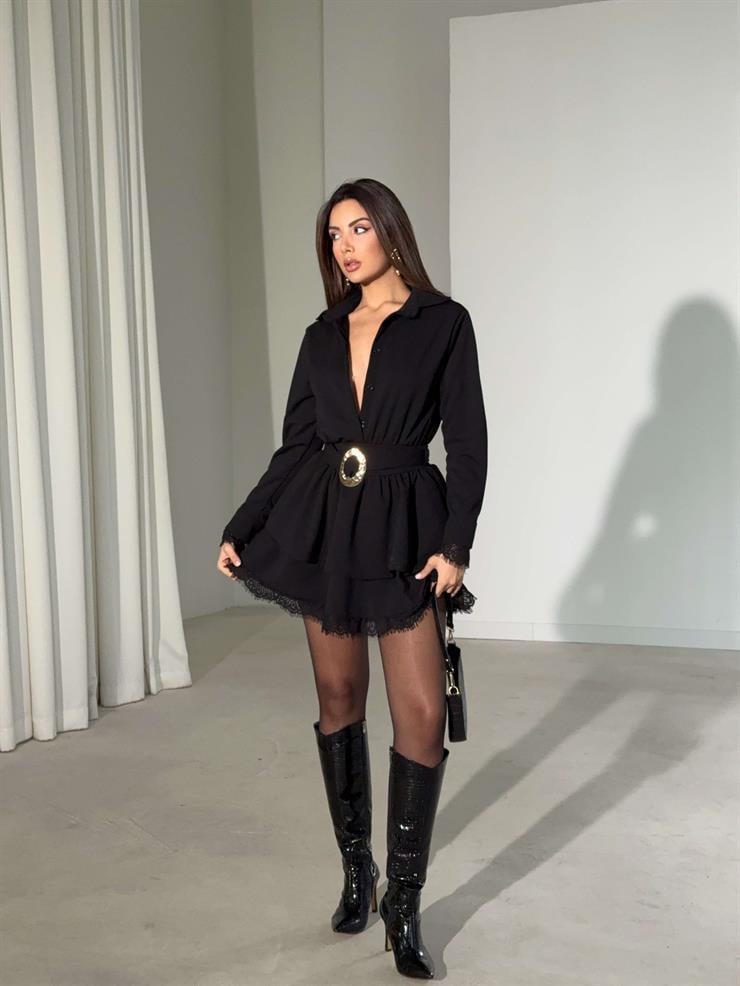 Üstü Düğmeli Yakalı Eteği Katlı Ucu Dantelli Kemerli Margie Siyah Kadın Elbise 26K401