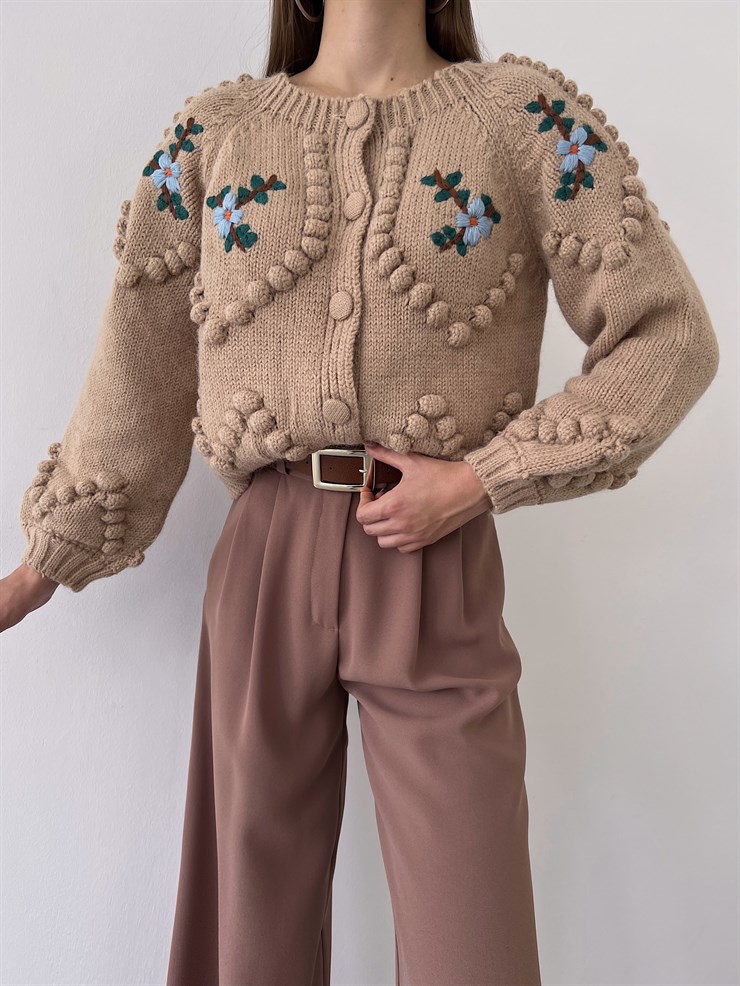 Bisiklet Yaka Önü Düğme Kapamalı Çiçek Desenli Mariano Kadın Camel Hırka 23K000255