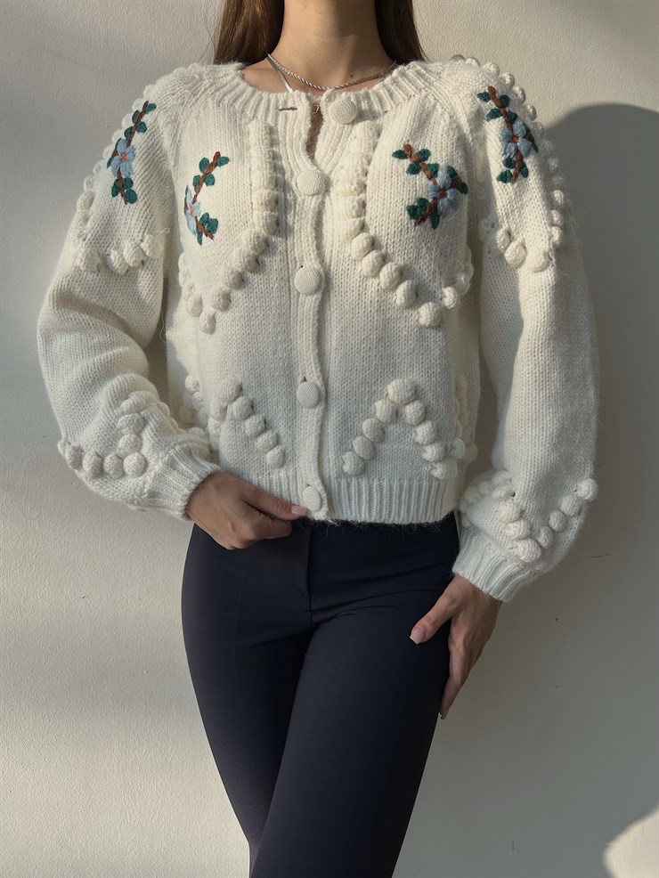 Bisiklet Yaka Önü Düğme Kapamalı Çiçek Desenli Mariano Kadın Ekru Hırka 23K000255