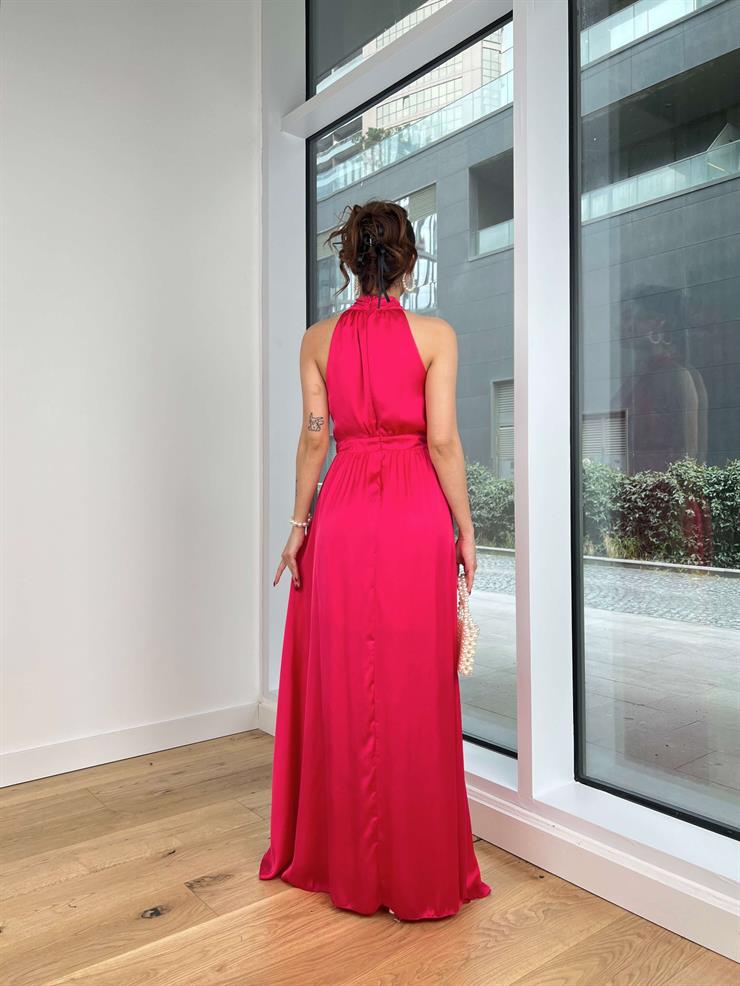 Boğazlı Drapeli Belden Oturtmalı Martin Kadın Fuşya Saten Maxi Elbise 24Y333