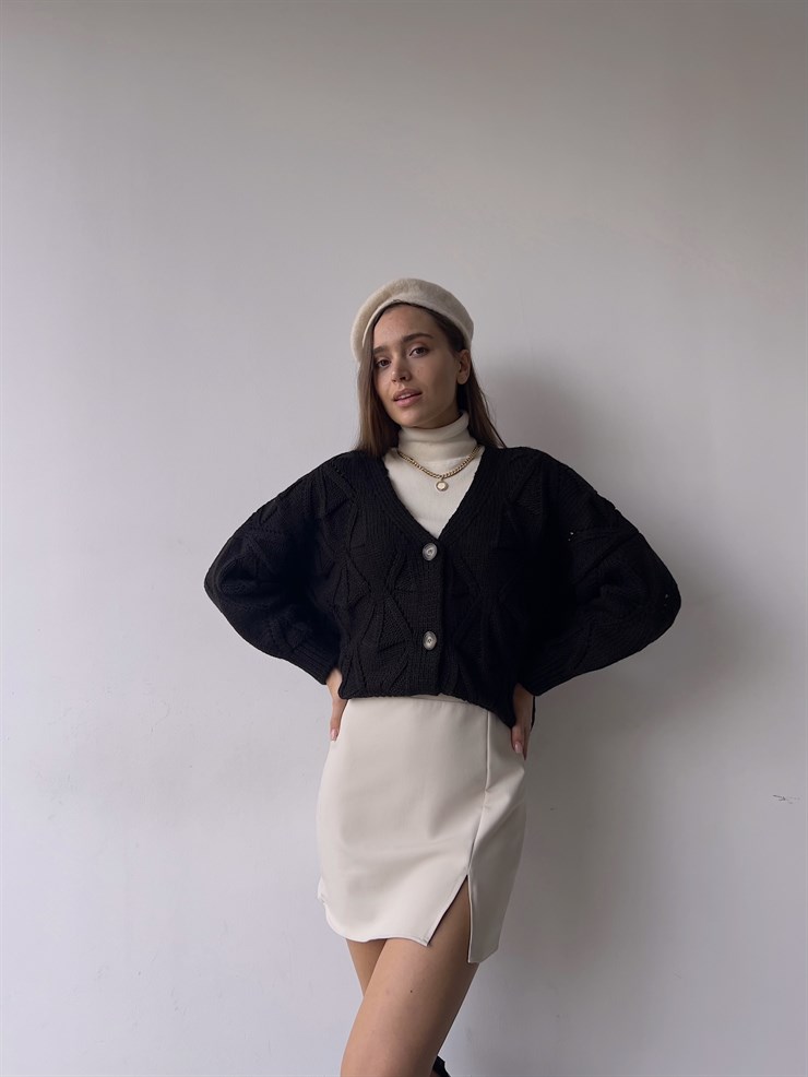 V Yaka Düğme Kapamalı Martinelli Kadın Siyah Triko Hırka 23K000260