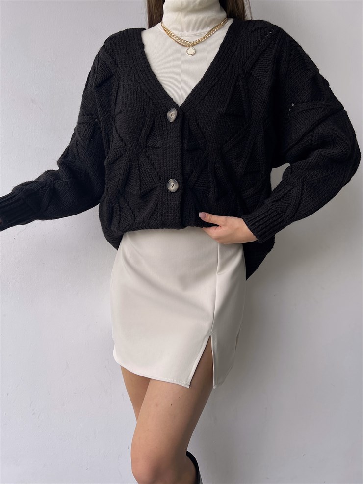 V Yaka Düğme Kapamalı Martinelli Kadın Siyah Triko Hırka 23K000260