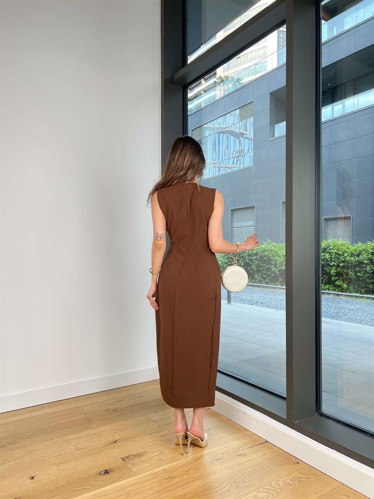 Büzgü Detaylı Aksesuarlı Marvin Kahve Kadın Elbise 25Y352