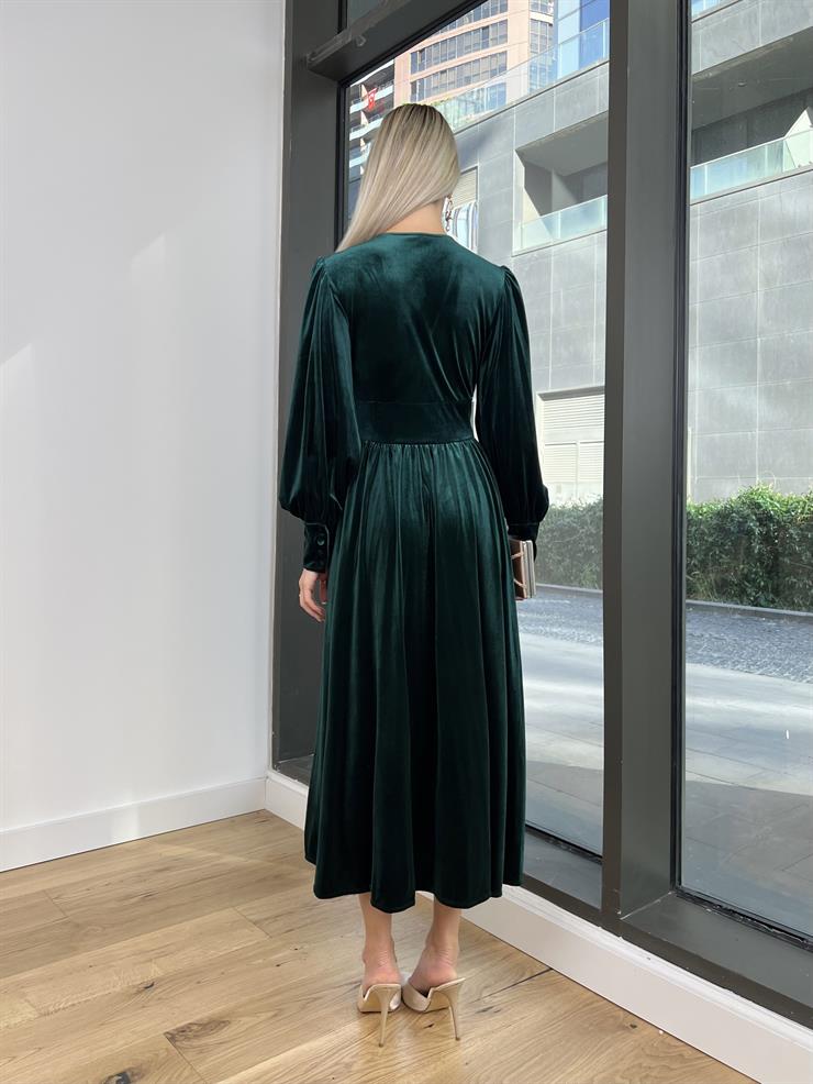 V Yaka Önü Düğme Detaylı Matias Kadın Zümrüt Kadife Elbise 24k211