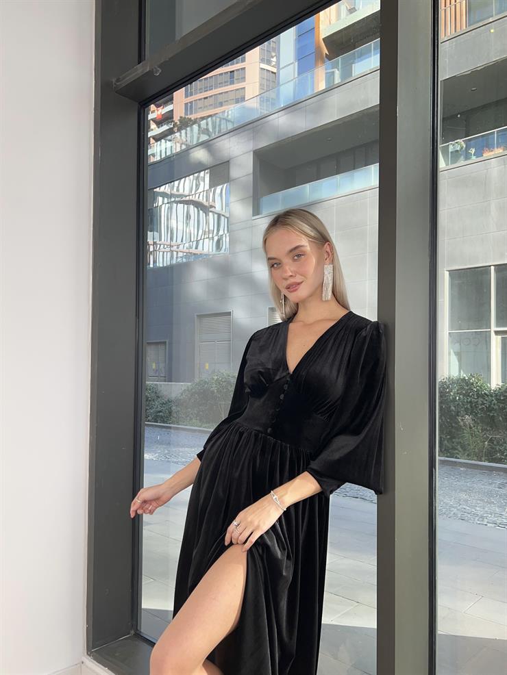 V Yaka Önü Düğme Detaylı Matias Kadın Siyah Kadife Elbise 24k211