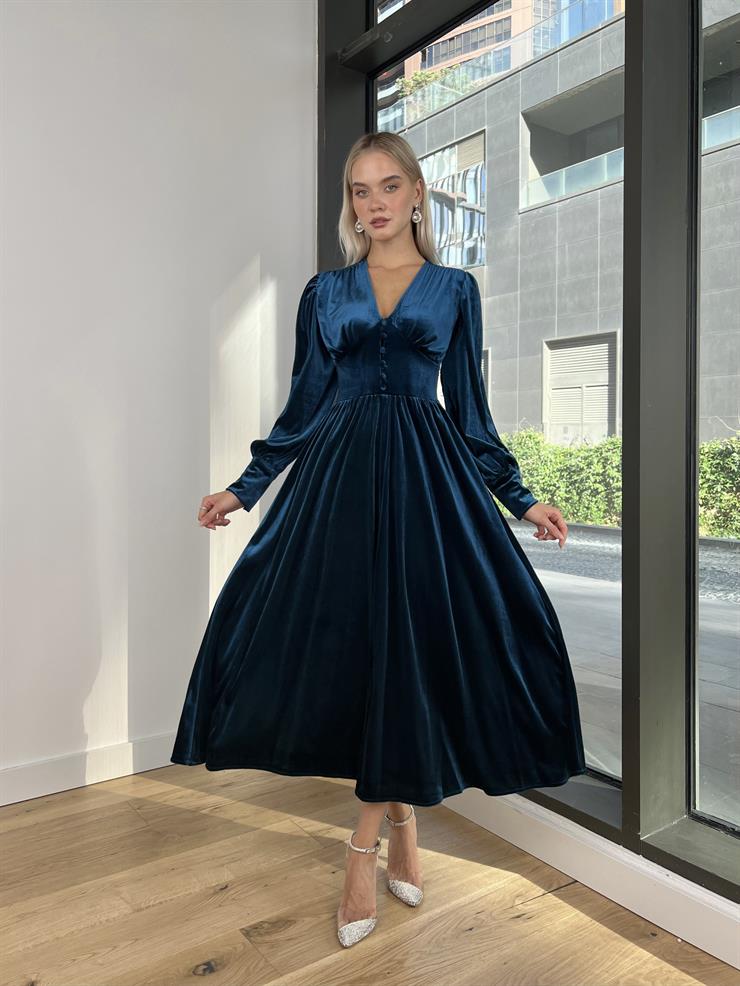 V Yaka Önü Düğme Detaylı Matias Kadın Mavi Kadife Elbise 24k211